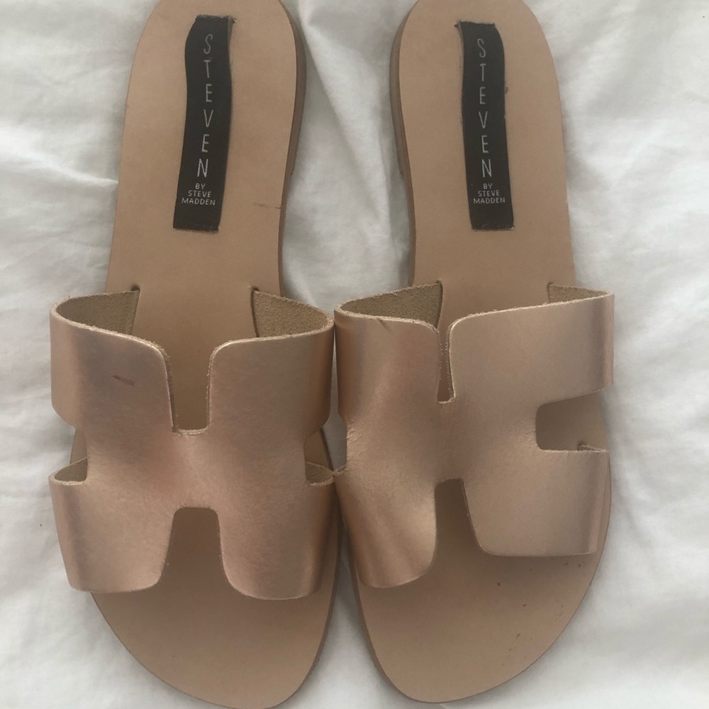Steve Madden Greece sandals